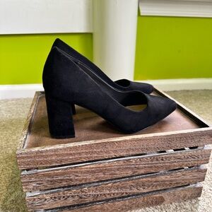 Black block heel pumps
